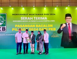 Ketum PKB Berikan Form B1 KWK Kepada Pasangan Maesyal-Intan
