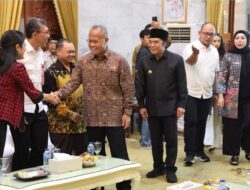 Pj Gubernur Al Muktabar: Provinsi Banten Terus Menggiatkan Layanan Pendidikan 