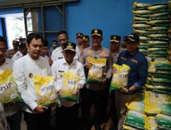 Kapolda Banten Bersama Gubernur Pantau Sembako di Pasar Rau dan Cek Stok Beras Bulog