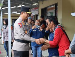 Sambut Hari Bhayangkara ke-79, Kapolda Kalteng Pimpin Bakti Kesehatan dan Serahkan Bansos untuk Petani di Gunung Mas