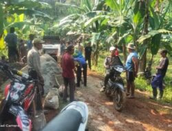 Wali Murid SD Negeri 1 Sinar Jawa Berswadaya Untuk Pengecoran Jalan Menuju Akses Sekolah