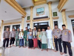 Kapolsek Kresek Sholat Jum’at Keliling di Desa Ranca gede sekaligus berikan pesan Kamtibmas 