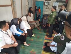 BENTUK RASA KEPEDULIAN, SATGAS JALAN LURUS TINGKAT KABUPATEN KUNJUNGI WARGA YANG SAKIT MENAHUN.