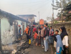 Polsek Pasar Kemis Gerak Cepat Tangani Kebakaran Kontrakan, Api Berhasil Dicegah Meluas