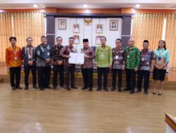 APIP INSPEKTORAT TANGGAMUS TEKEN PAKTA INTEGRITAS, BUPATI: BUKAN SEKADAR SEREMONI